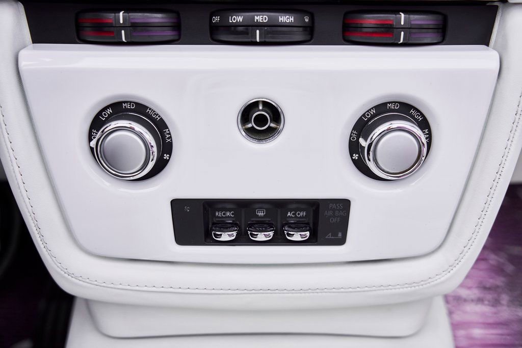 Used 2008 Rolls-Royce Phantom Drophead Coupe image 83