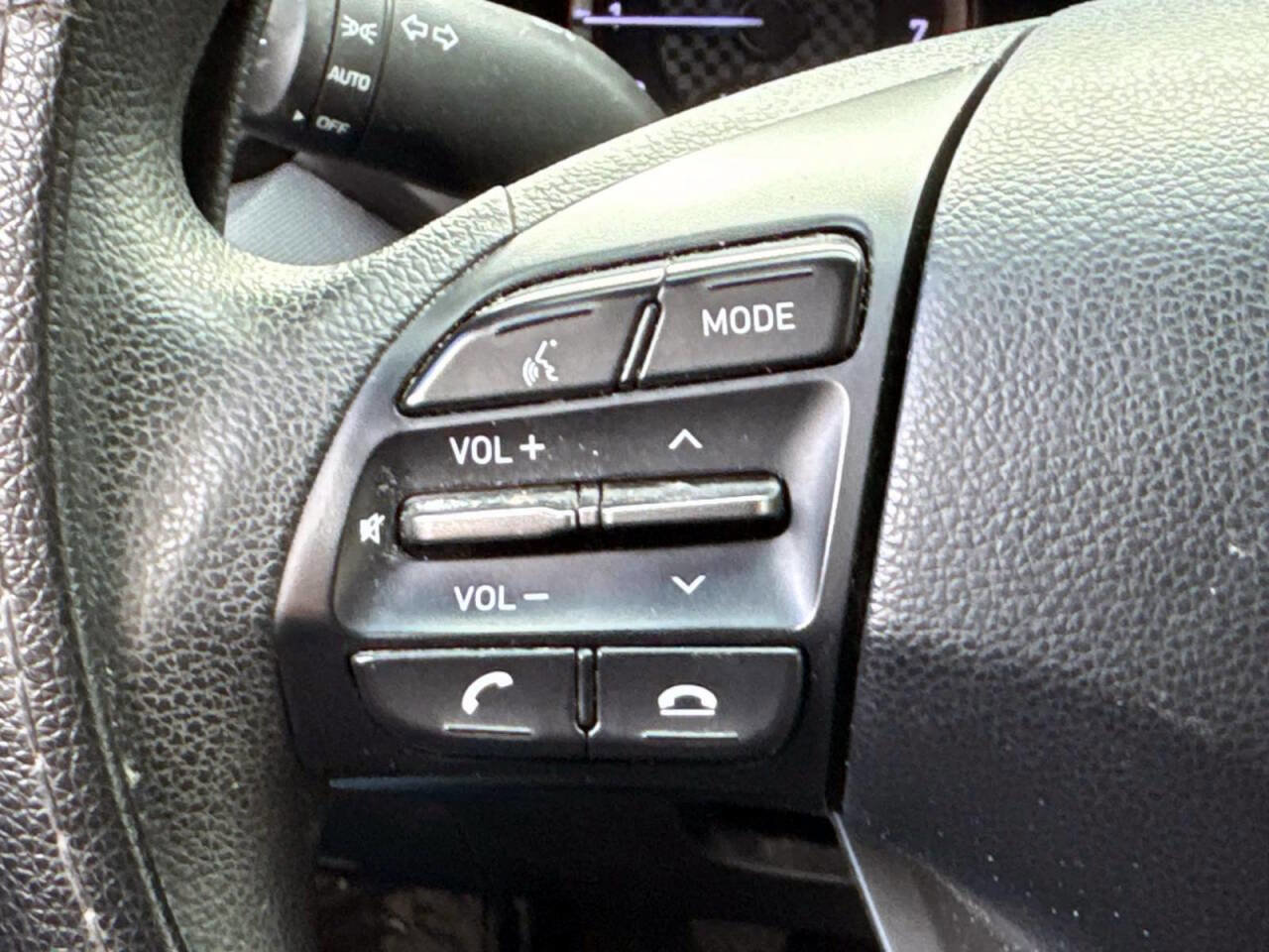 Used 2019 Hyundai Veloster 2.0 image 18