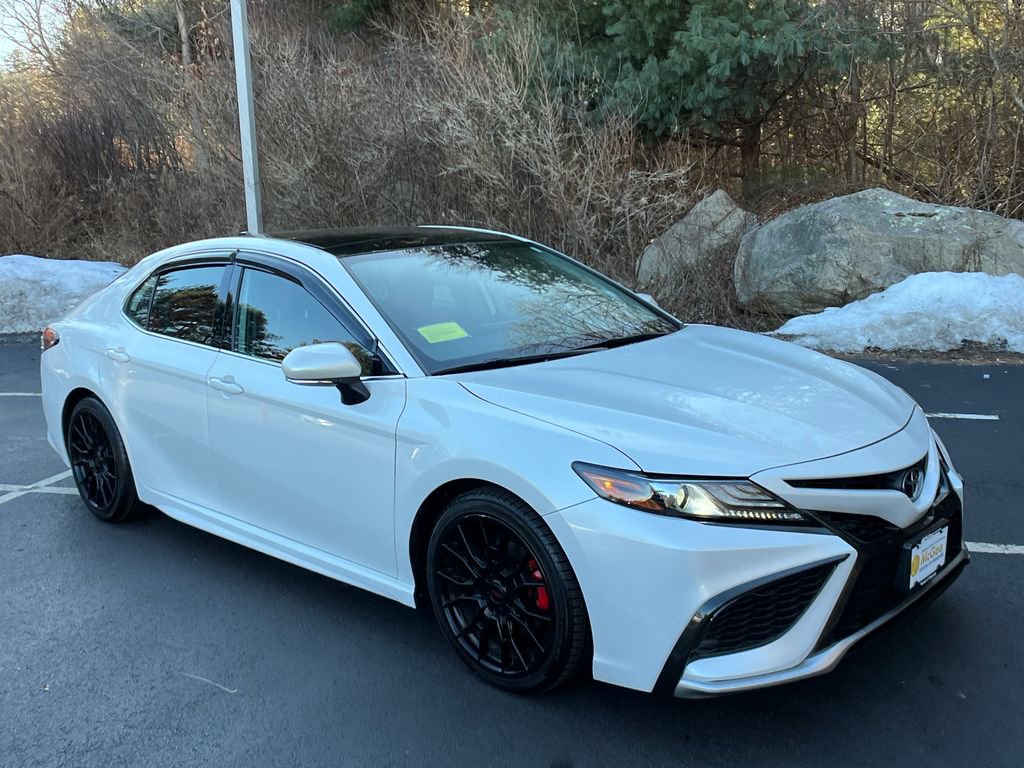 Used 2022 Toyota Camry XSE image 7