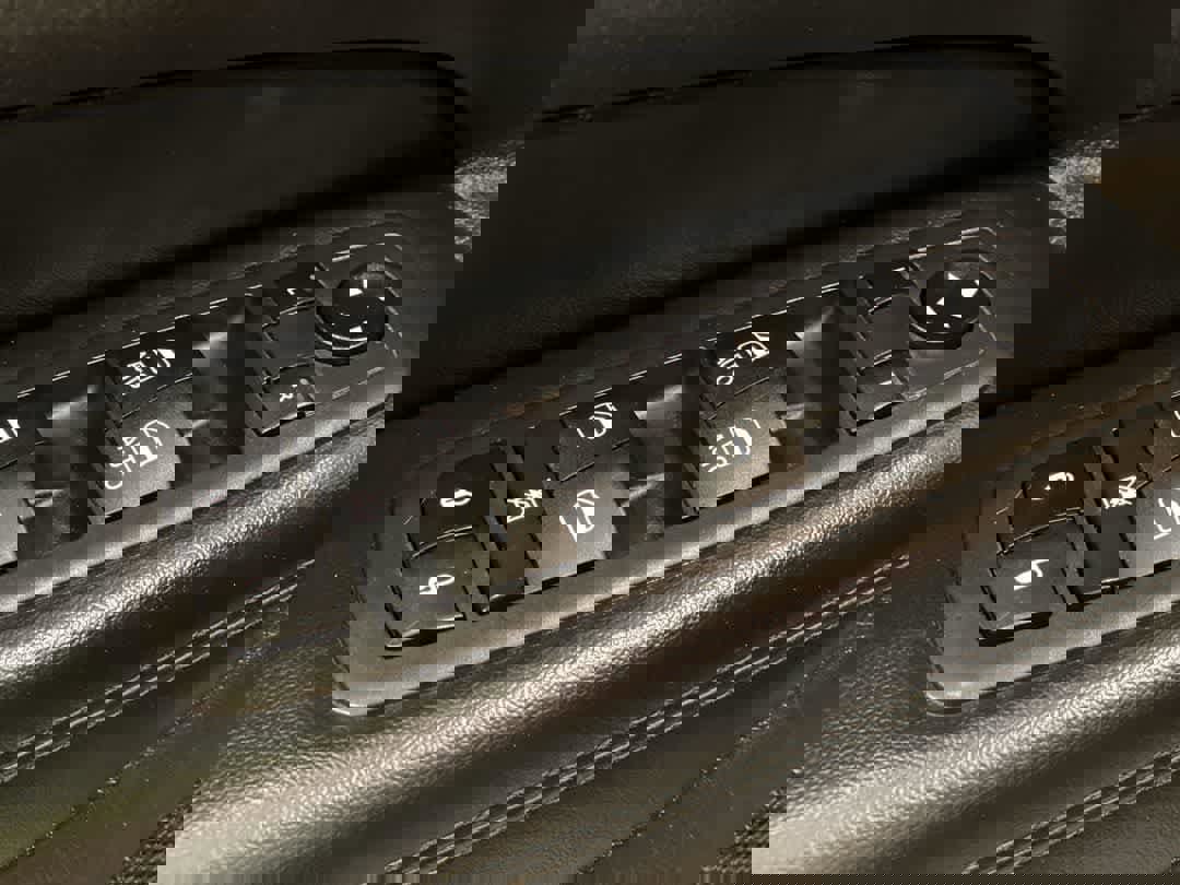 Used 2020 Jeep Grand Cherokee Laredo image 15