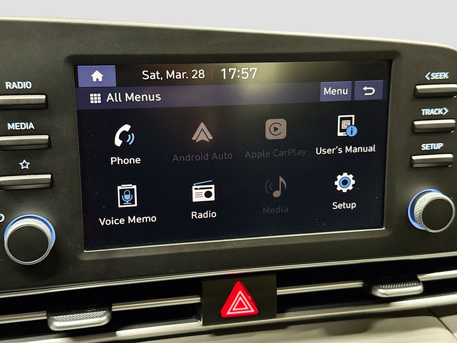 Used 2023 Hyundai Elantra SE image 16