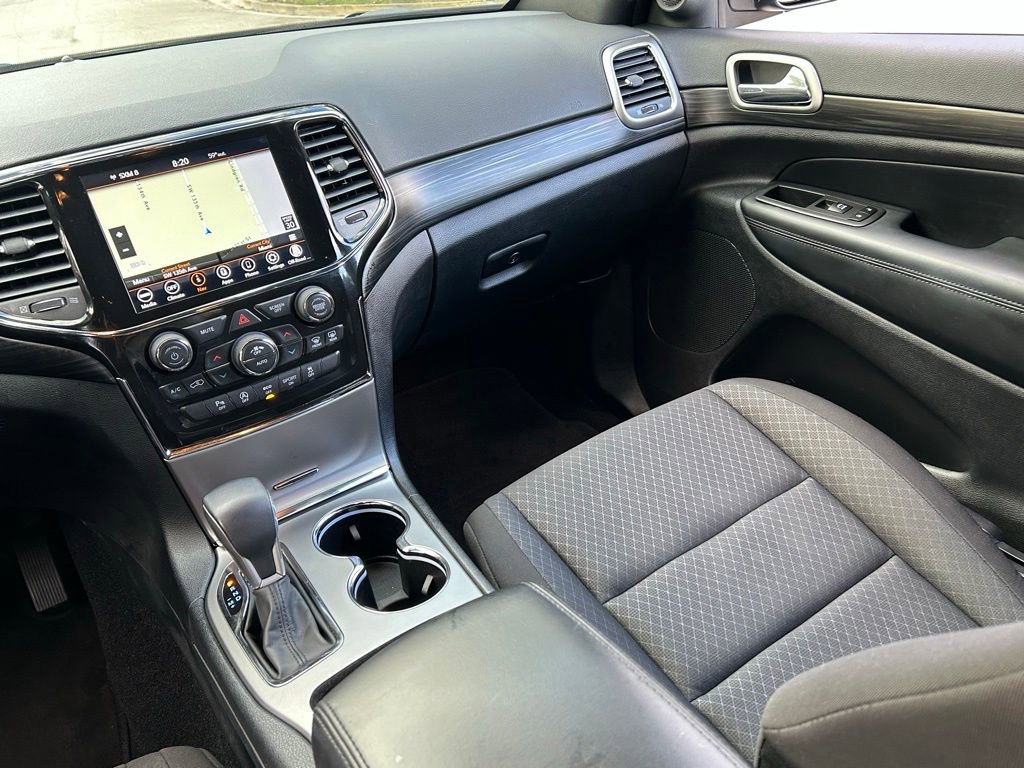 Certified 2022 Jeep Grand Cherokee Laredo E image 12