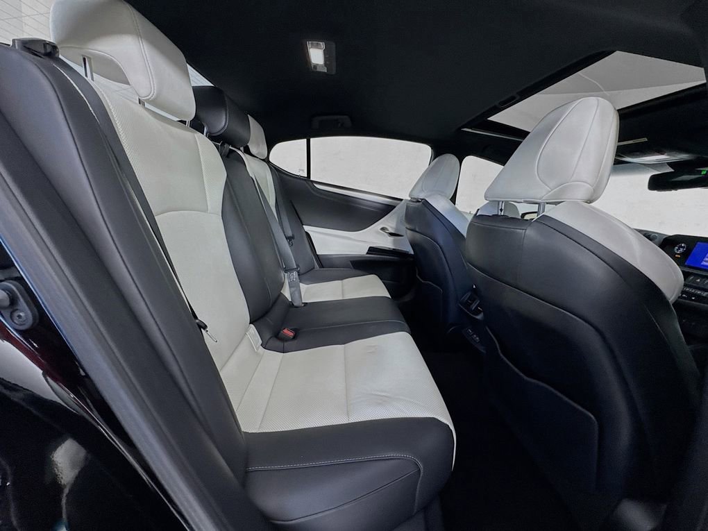 Used 2023 Lexus ES 350 F Sport w/ Accessory Package (Z2) image 22
