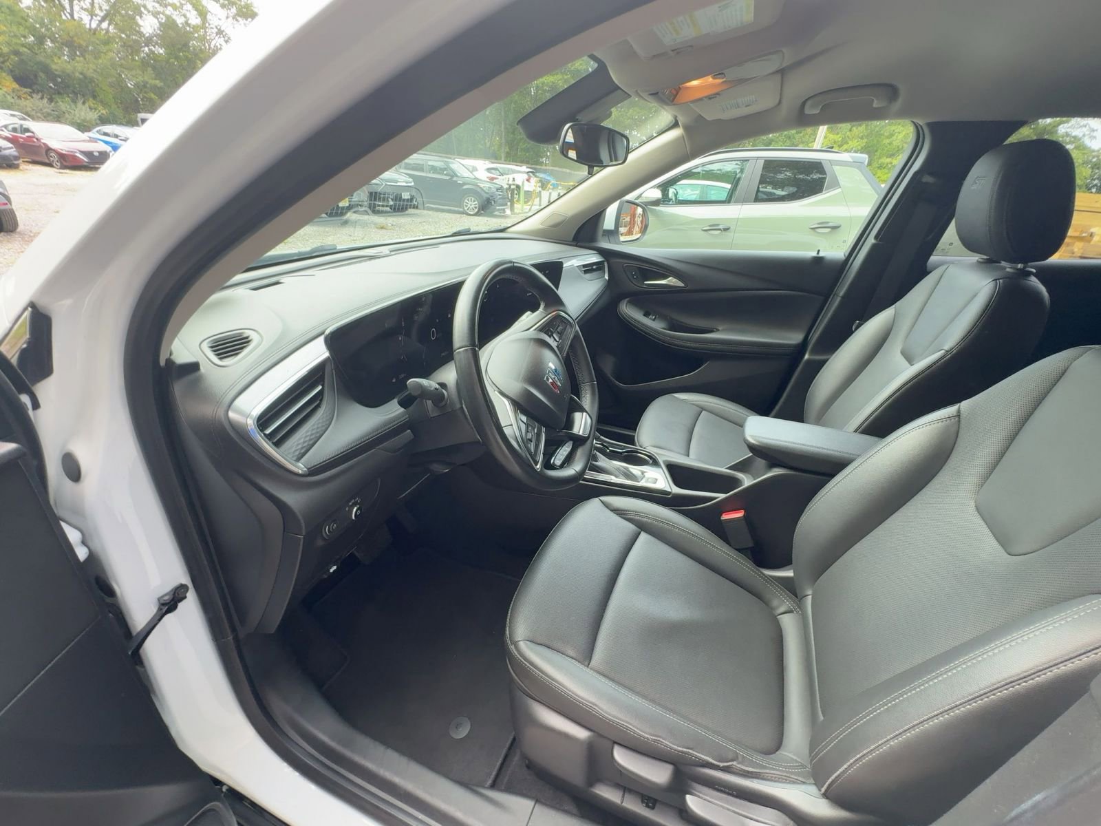 Used 2024 Buick Encore GX Sport Touring image 15