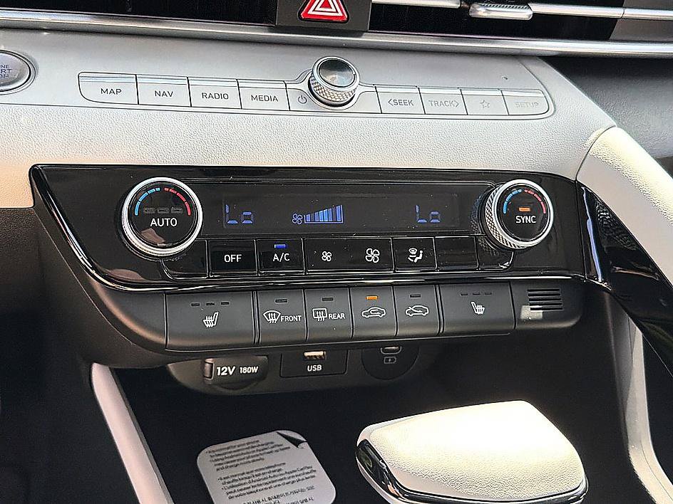 New 2026 Hyundai Elantra Limited FWD image 13