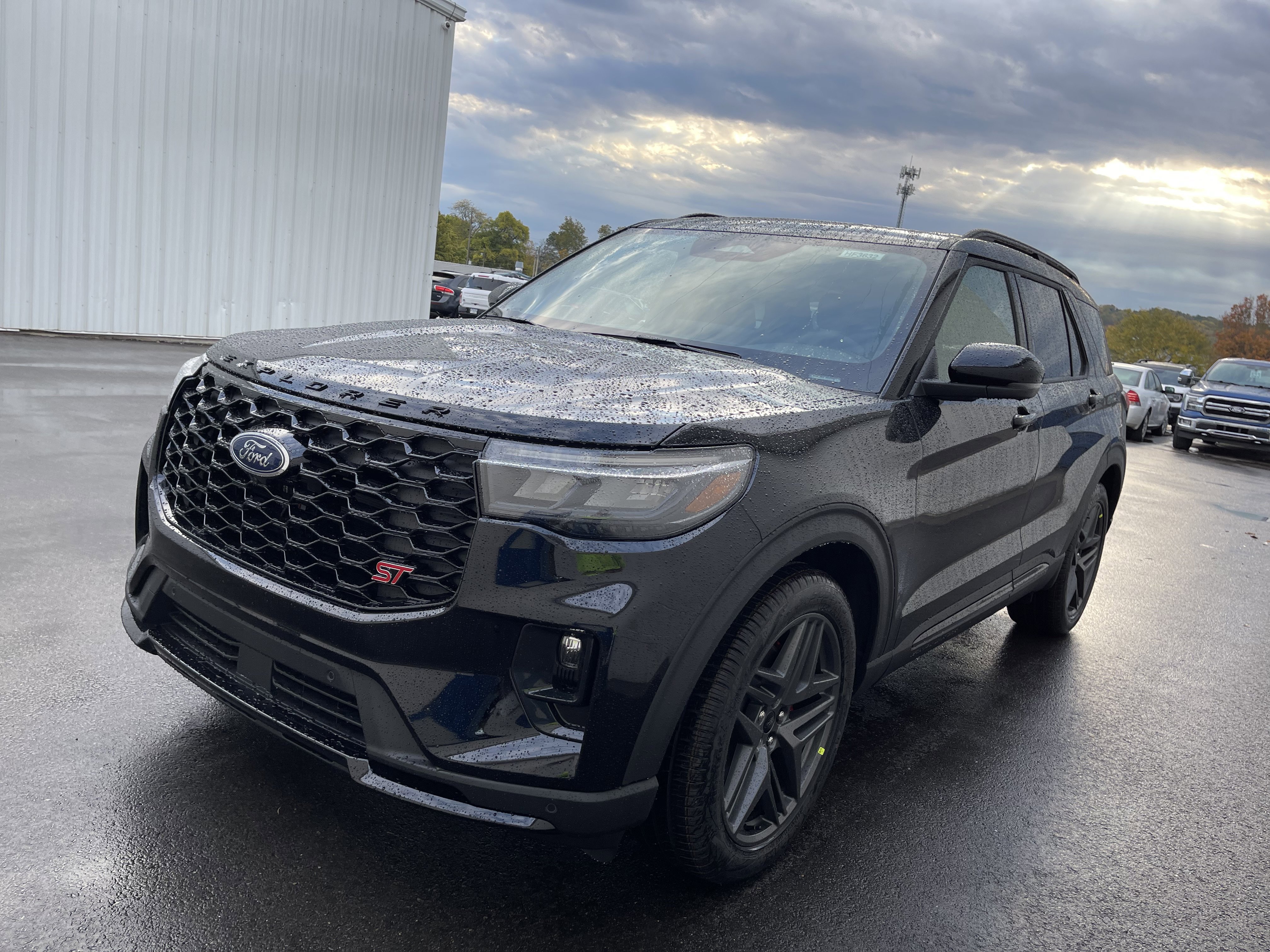 New 2026 Ford Explorer ST w/ Sun And Sound Package image 5