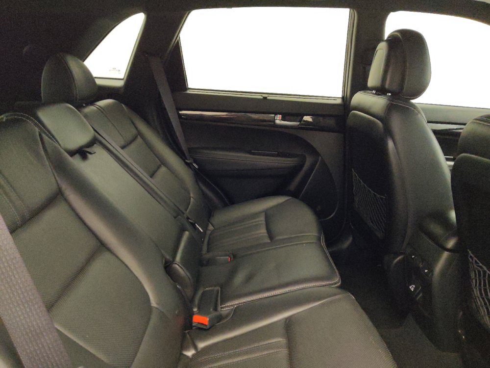 Used 2014 Kia Sorento SX image 19