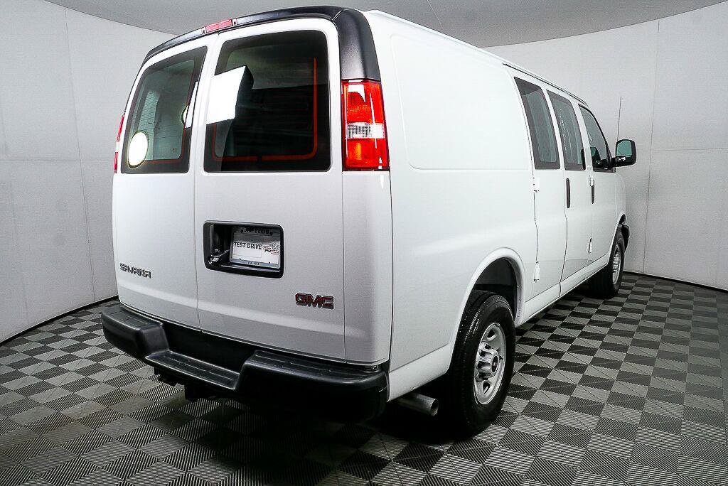 New 2025 GMC Savana 2500 w/ Driver Convenience Package RWD image 23