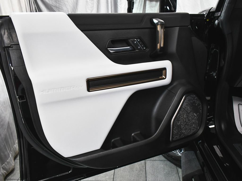 Used 2024 GMC Hummer EV 3X image 9