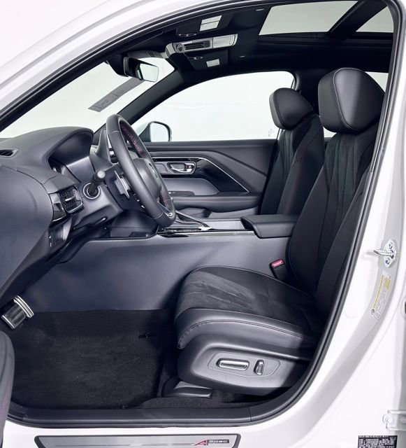 Used 2025 Acura ADX A-Spec image 15