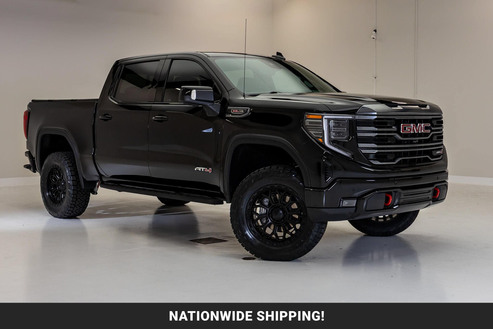Used 2024 GMC Sierra 1500 AT4 w/ Technology Package AWD/4WD image 1