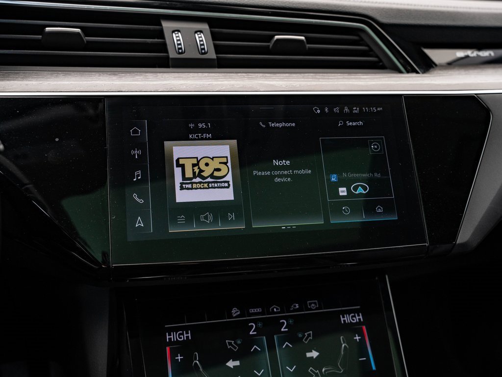 Used 2022 Audi e-tron Premium w/ Convenience Plus Package image 32