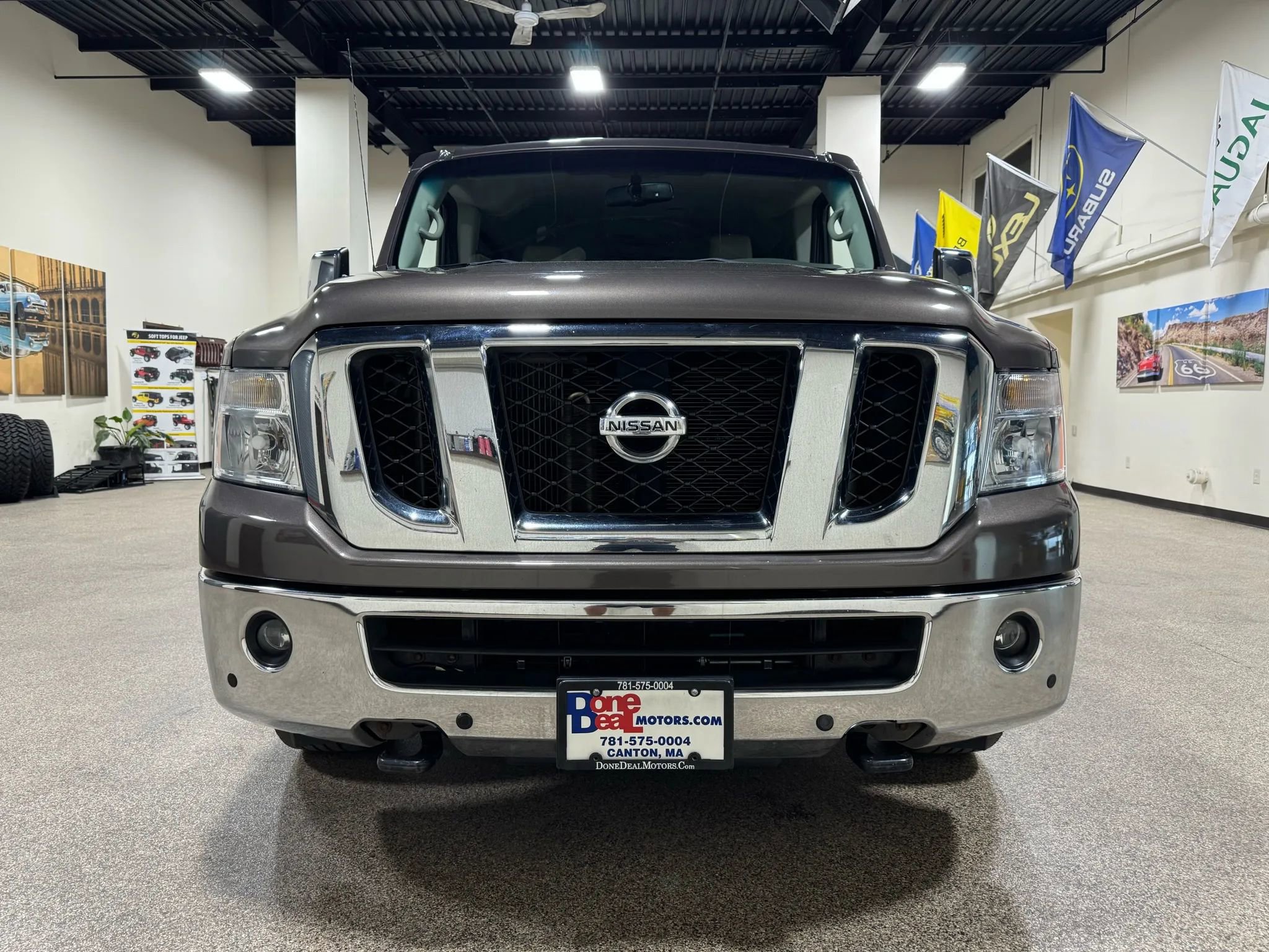 Used 2018 Nissan NV 3500 SL image 2