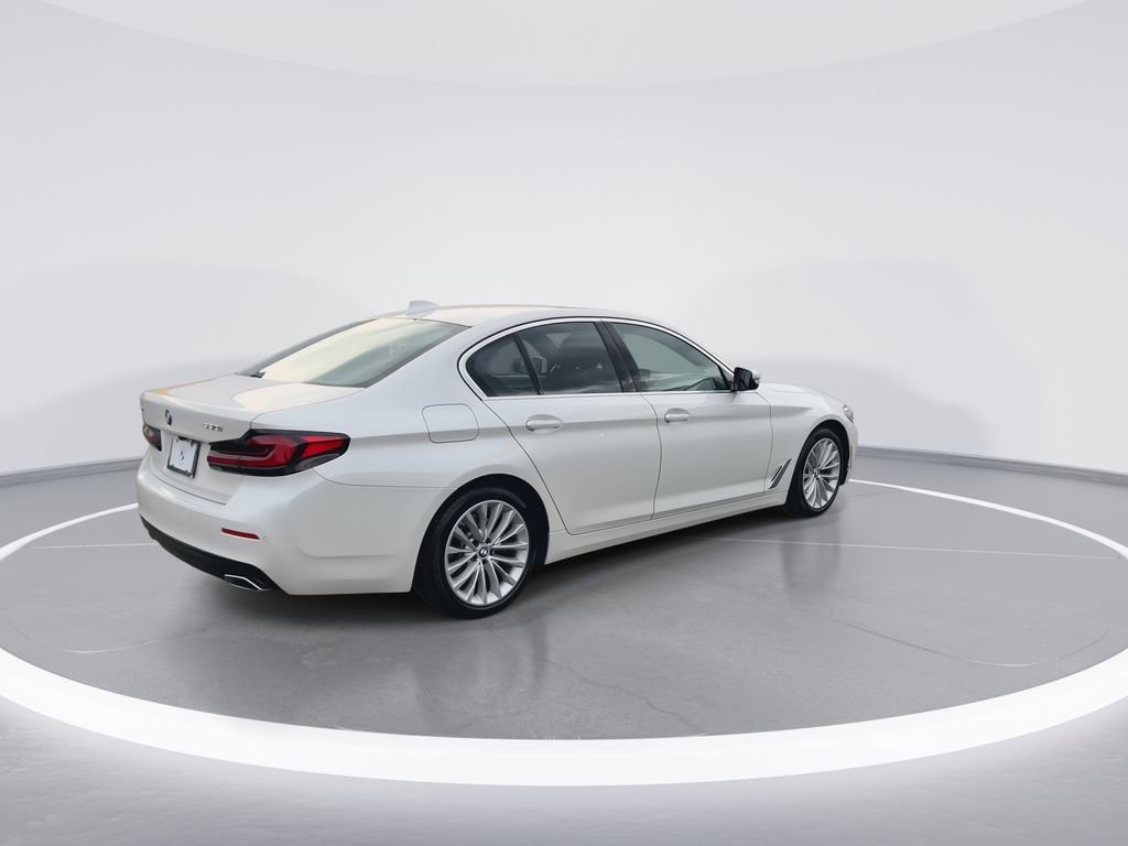 Certified 2022 BMW 530i xDrive w/ Convenience Package image 8
