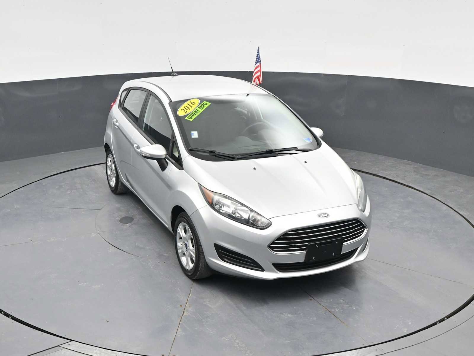 Used 2016 Ford Fiesta SE w/ Cold Weather Package FWD image 25