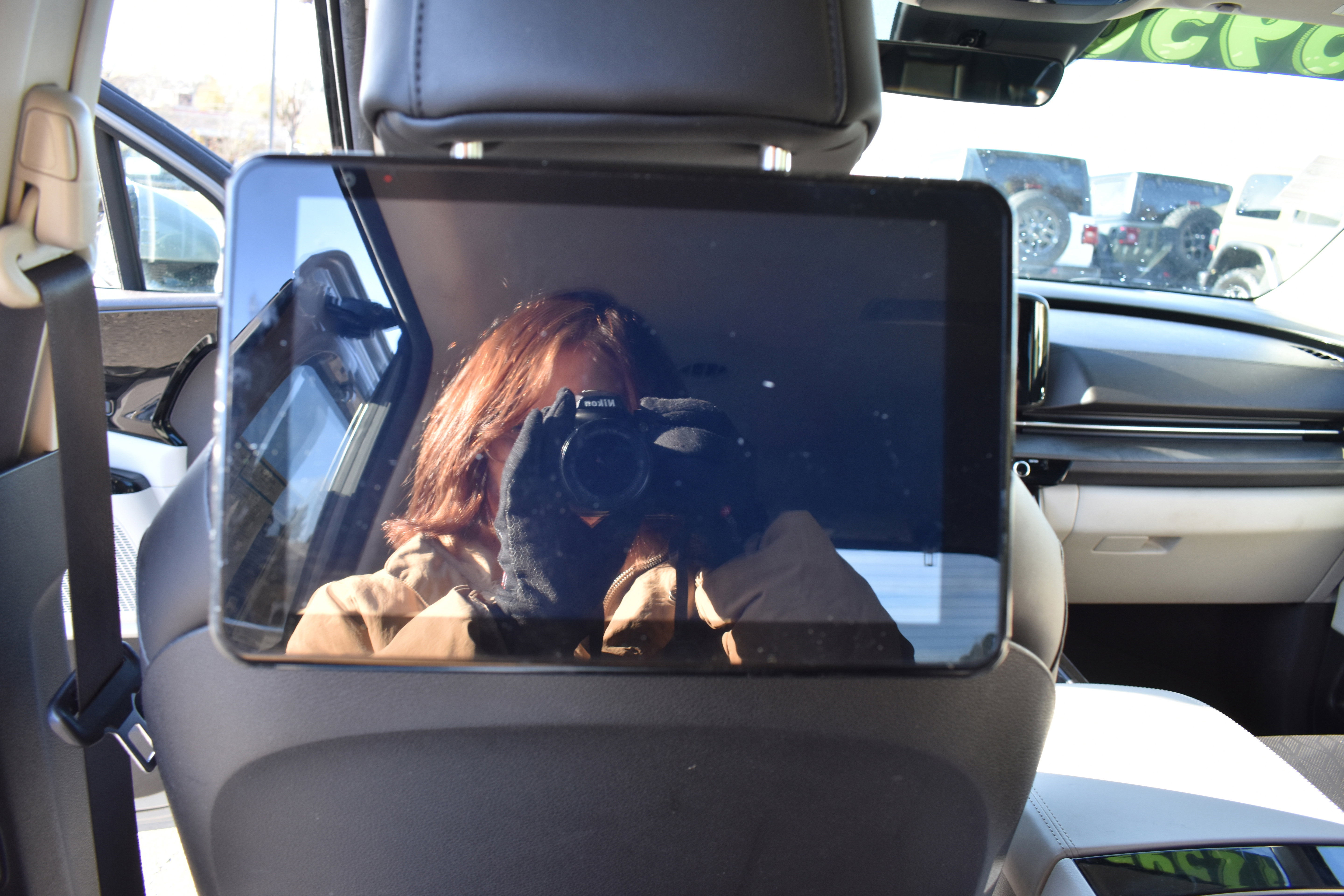 Used 2022 Kia Carnival SX image 30