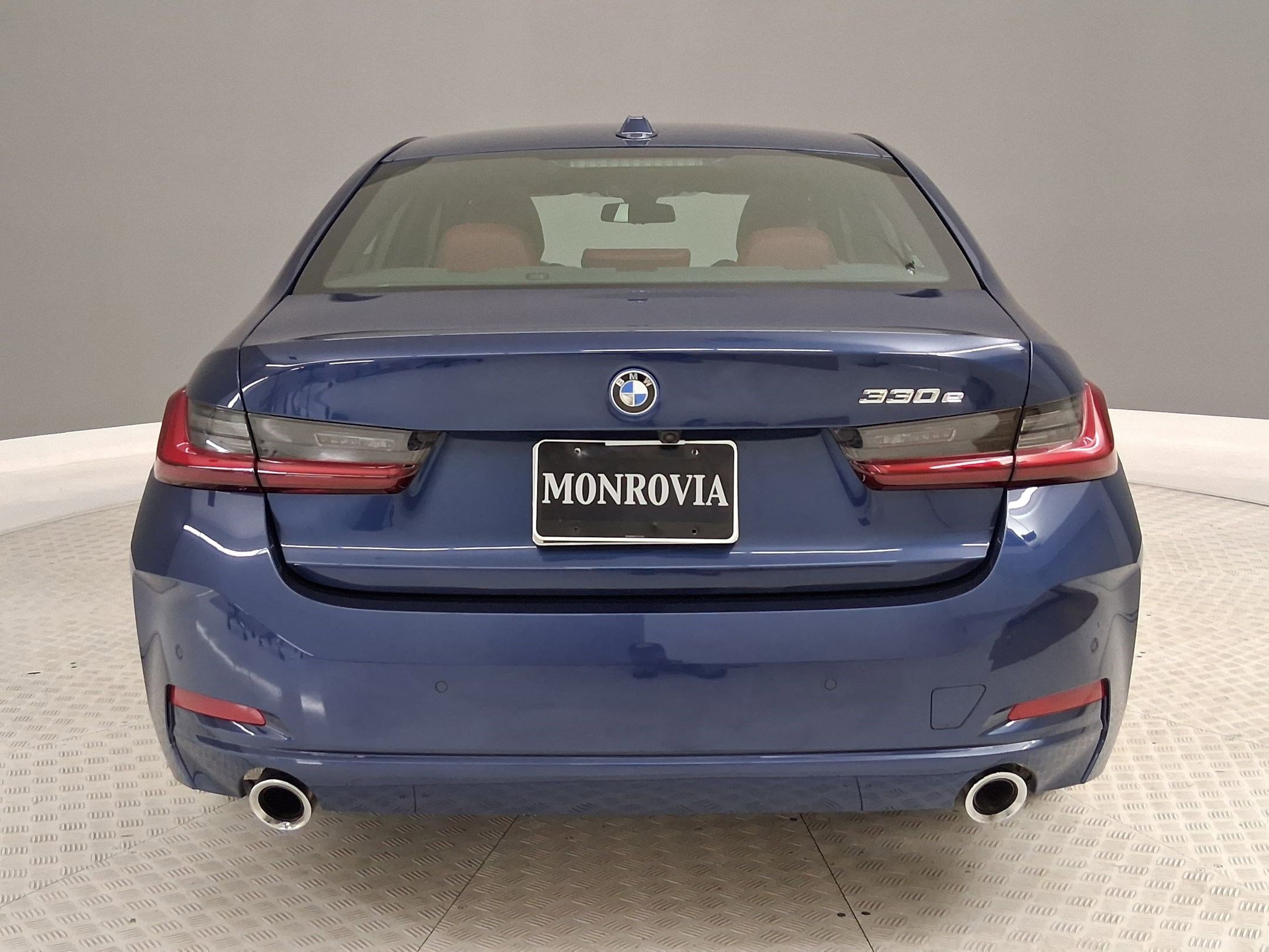 Used 2023 BMW 330e w/ Premium Package RWD image 8