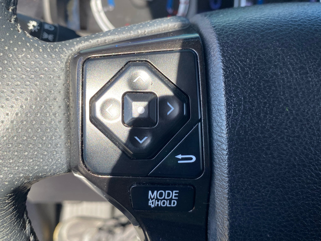Used 2018 Toyota 4Runner TRD Off-Road Premium image 23
