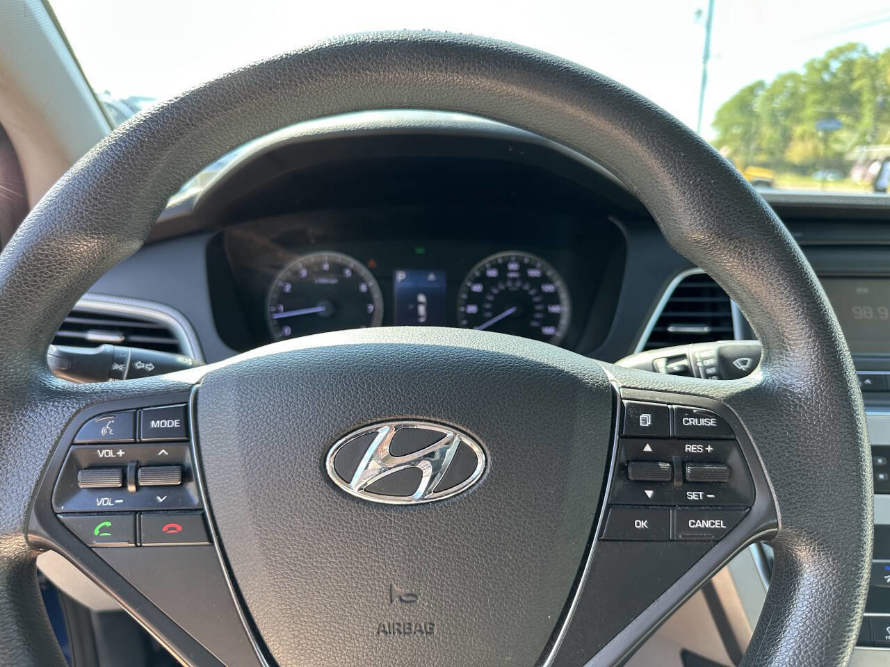 Used 2015 Hyundai Sonata SE w/ Option Group 09 FWD image 20