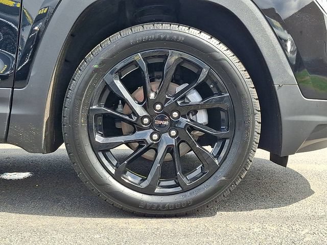 Used 2023 GMC Terrain SLE w/ Driver Convenience Package AWD/4WD image 8