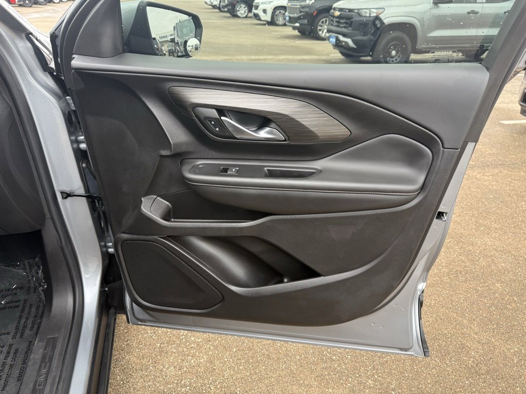 Used 2024 GMC Terrain SLT image 45