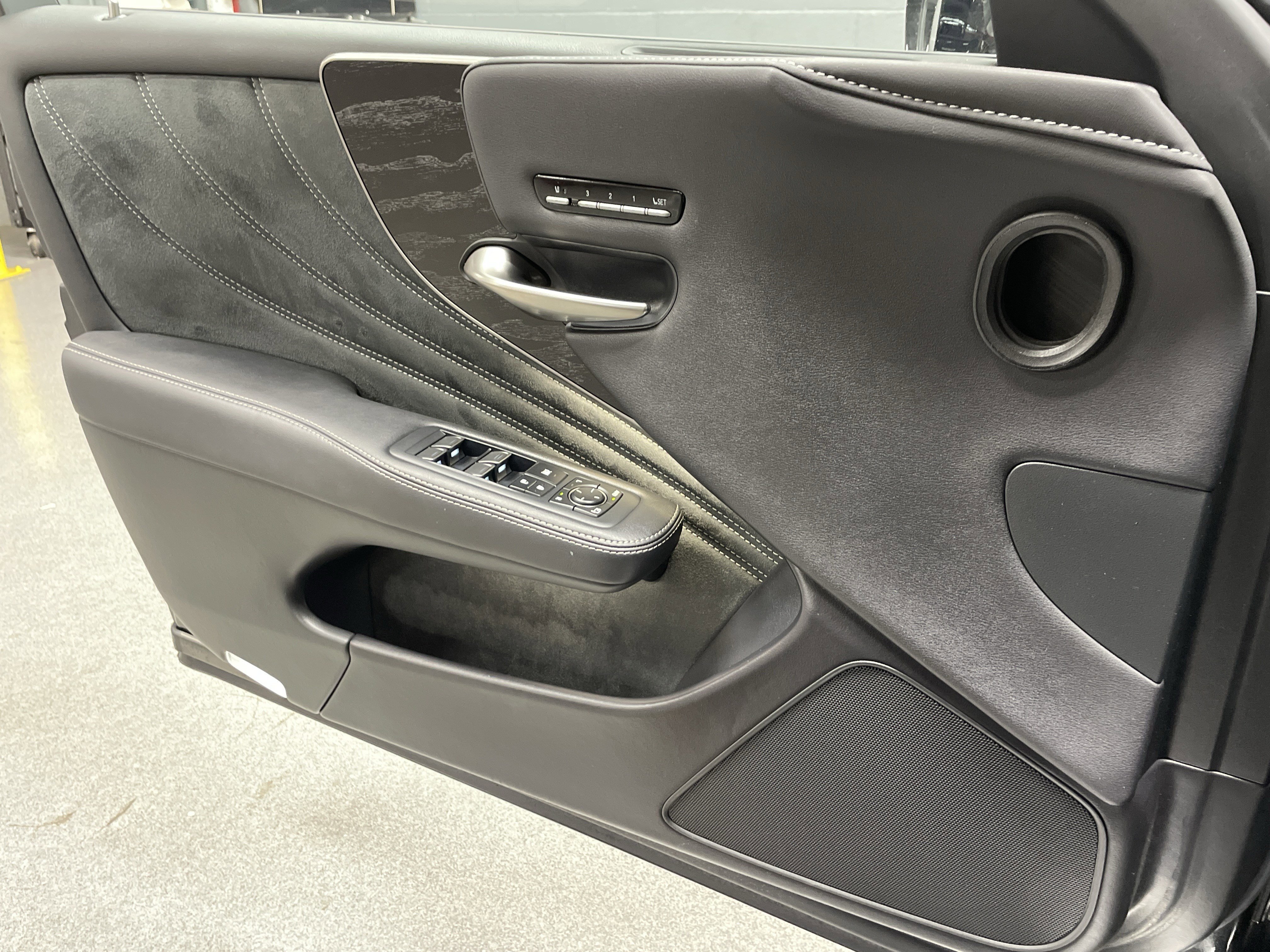 Used 2021 Lexus LS 500 image 14