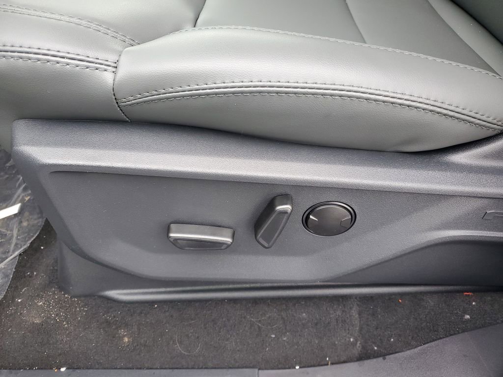 New 2026 Ford Expedition Active image 11