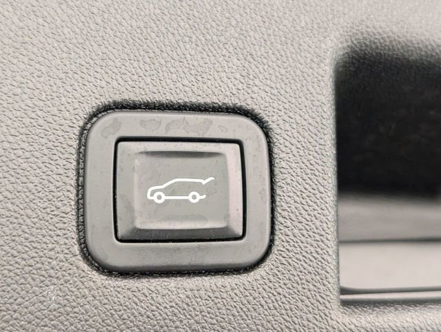 Used 2018 Chevrolet Equinox LT image 29