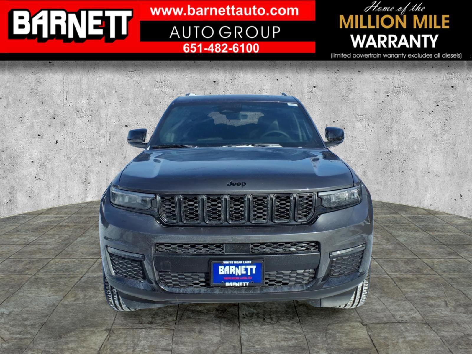 New 2025 Jeep Grand Cherokee L Limited w/ Black Appearance Package image 9