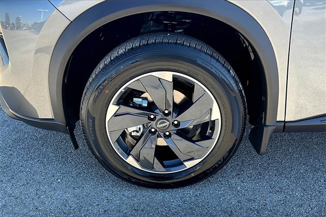 New 2026 Nissan Rogue SV image 8