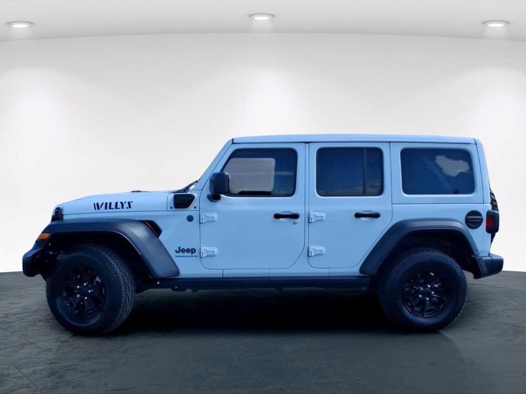 Certified 2023 Jeep Wrangler Unlimited w/ Sun & Screen Package AWD/4WD image 16