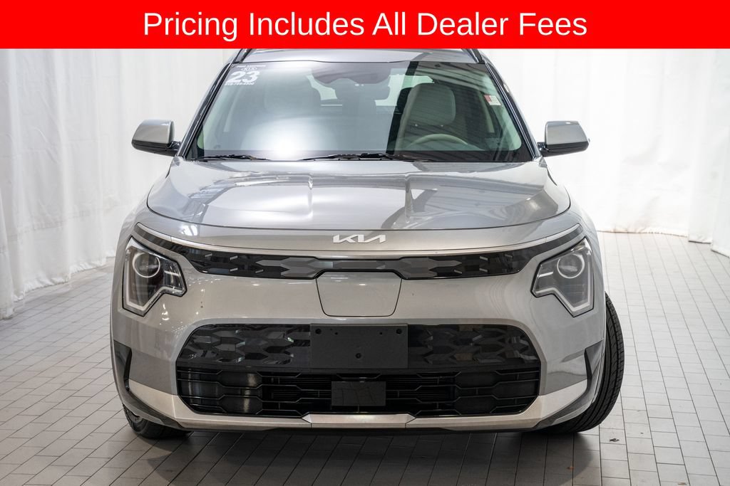 Certified 2023 Kia Niro Wind w/ Wind Preserve Package FWD image 2