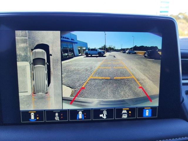 Used 2024 Chevrolet Suburban Premier w/ Premium Package image 35