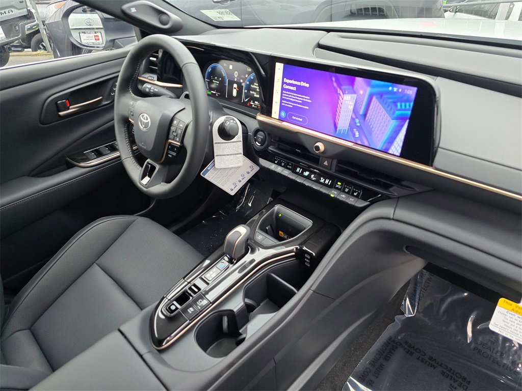 New 2025 Toyota Crown Signia image 12