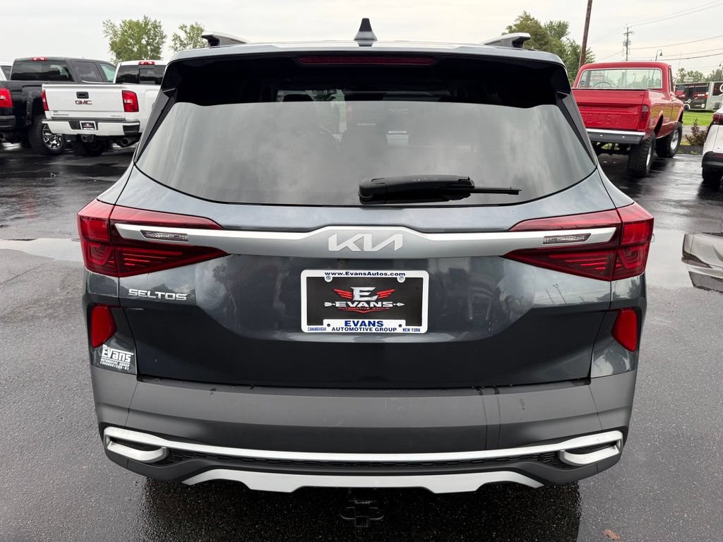Used 2022 Kia Seltos EX AWD/4WD image 4