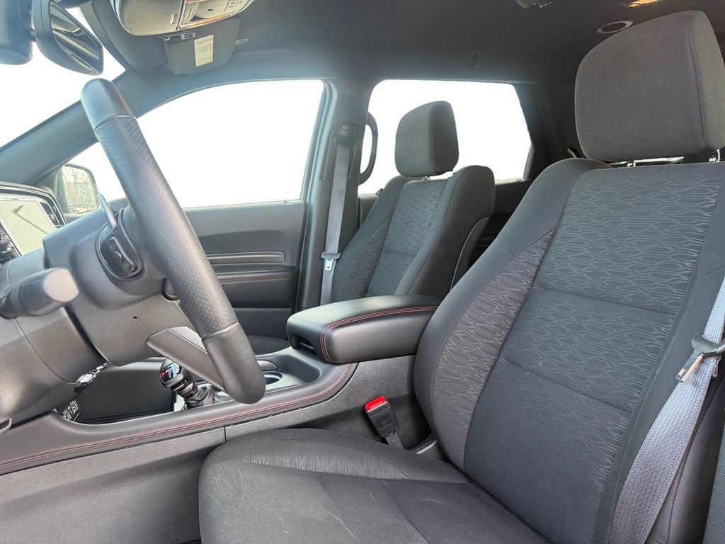 Used 2025 Dodge Durango GT AWD/4WD image 9