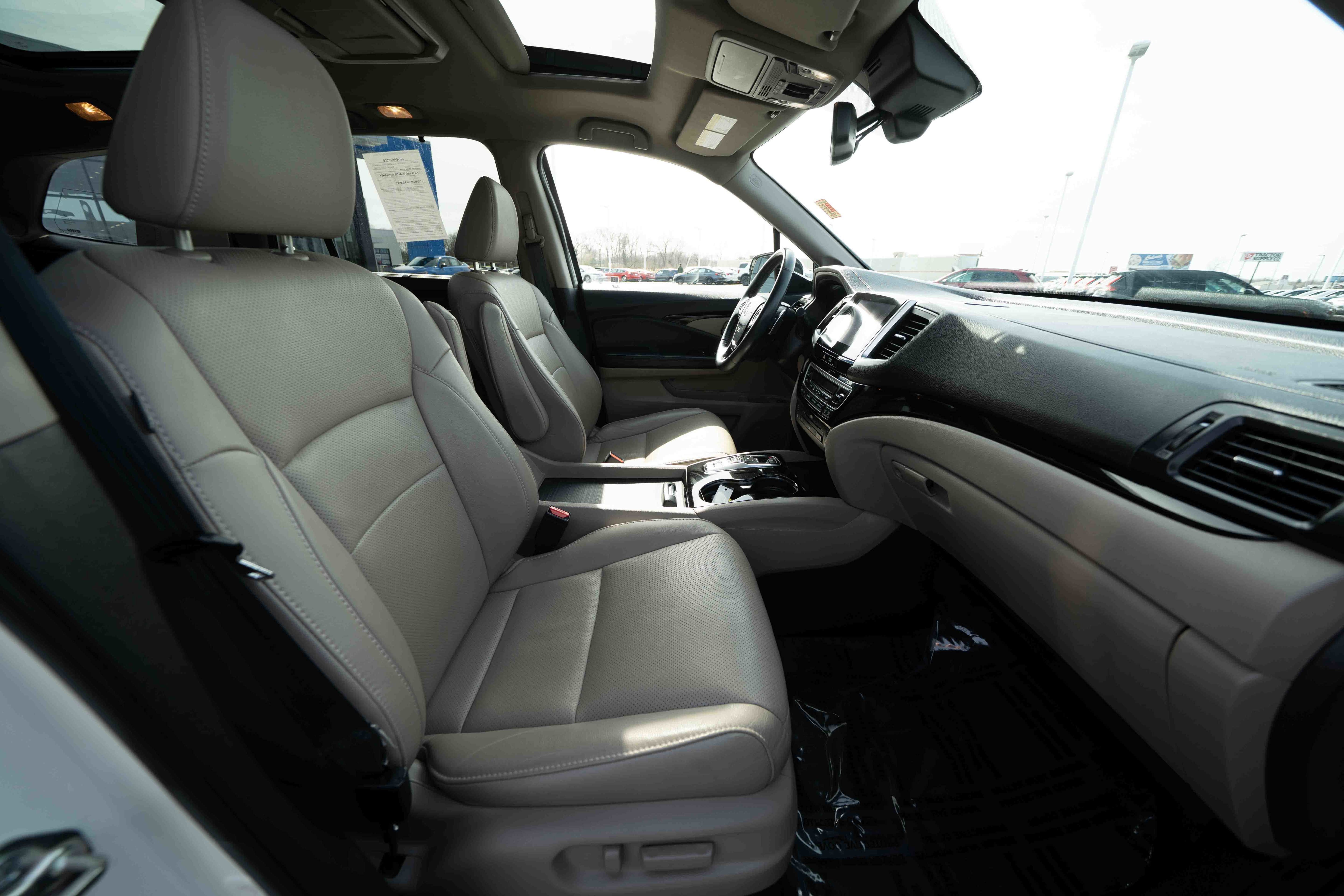 Used 2017 Honda Pilot Elite image 28