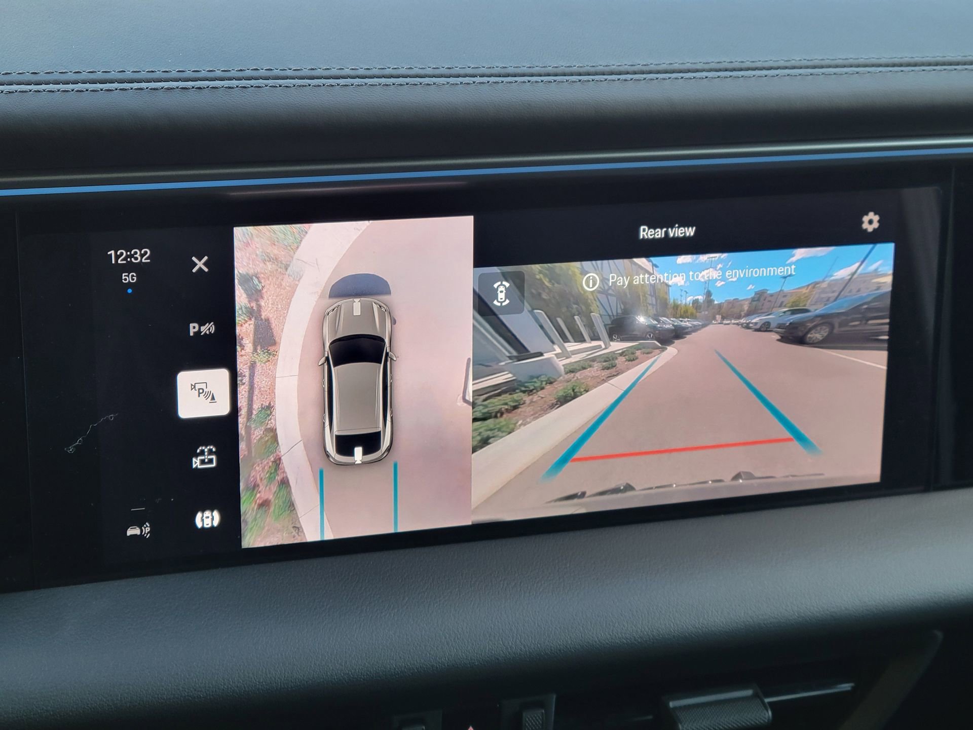 Used 2025 Porsche Macan Electric image 17