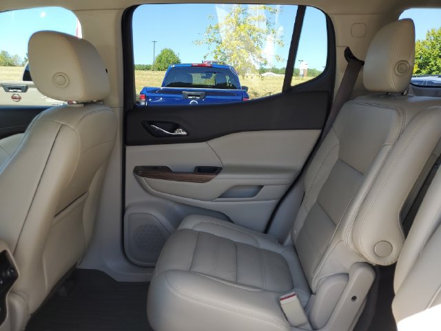 Used 2019 GMC Acadia Denali w/ Technology Package FWD image 15