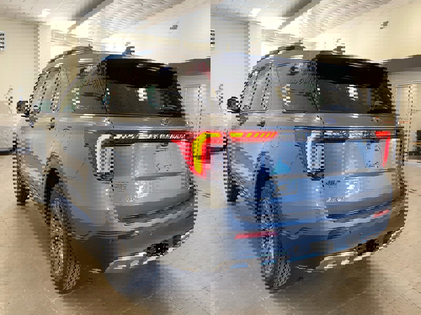 New 2026 Ford Explorer Active w/ Active Comfort Package image 5