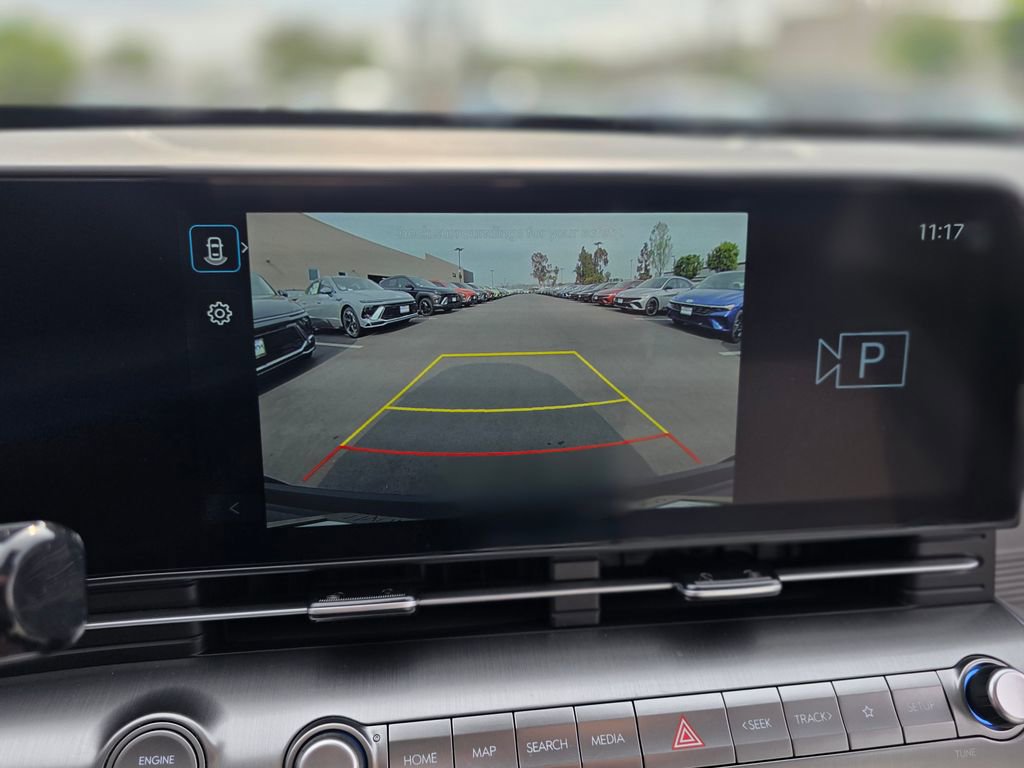 Used 2025 Hyundai Kona SE image 29
