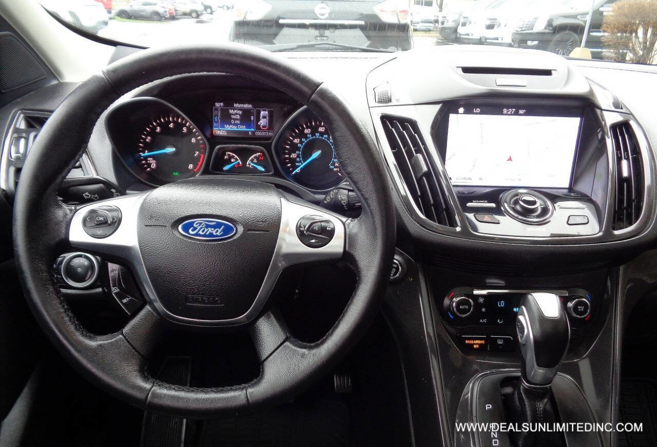 Used 2016 Ford Escape Titanium image 10
