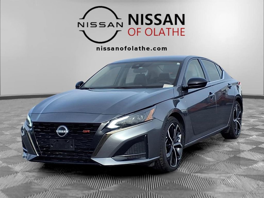 Used 2024 Nissan Altima 2.5 SR