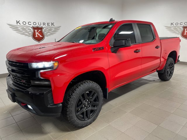 Used 2021 Chevrolet Silverado 1500 LT Trail Boss w/ Convenience Package II image 3