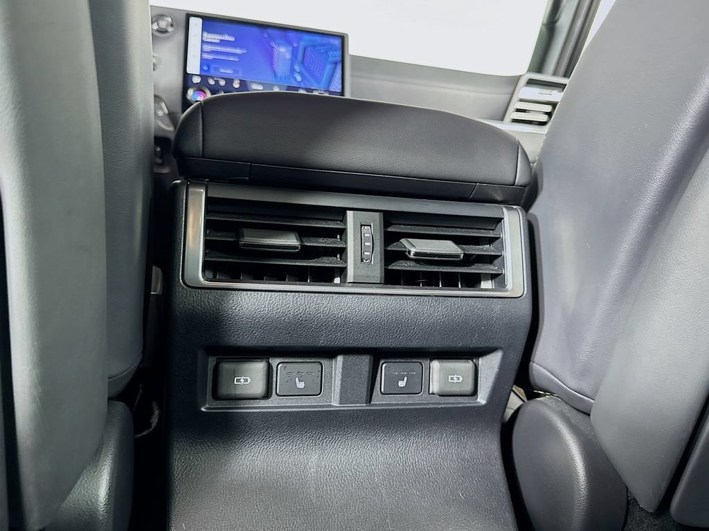 Used 2024 Lexus GX 550 AWD/4WD image 21
