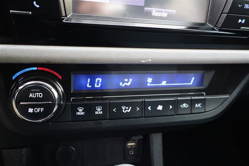 Used 2014 Toyota Corolla LE image 20