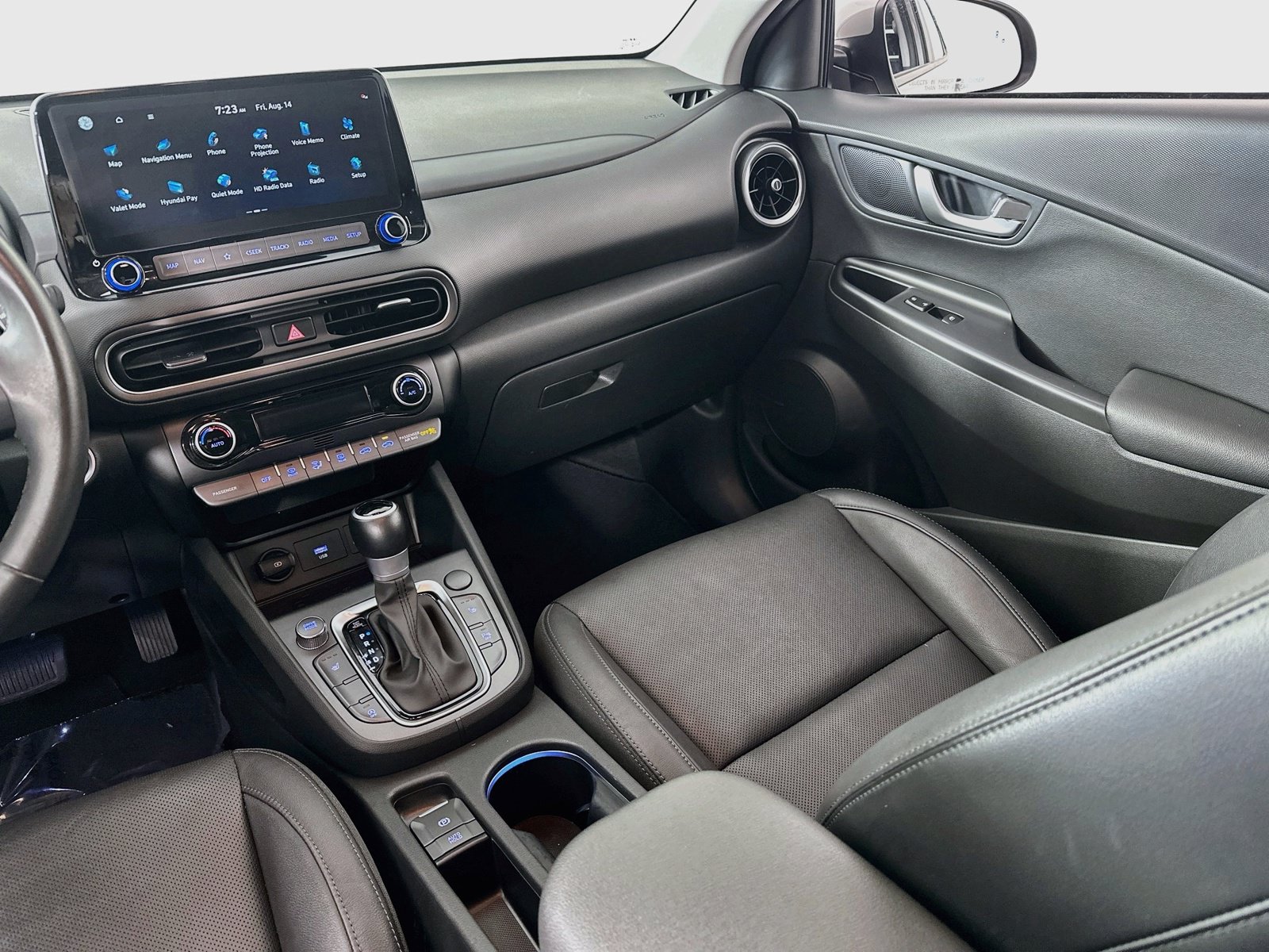 Used 2023 Hyundai Kona Limited FWD image 25