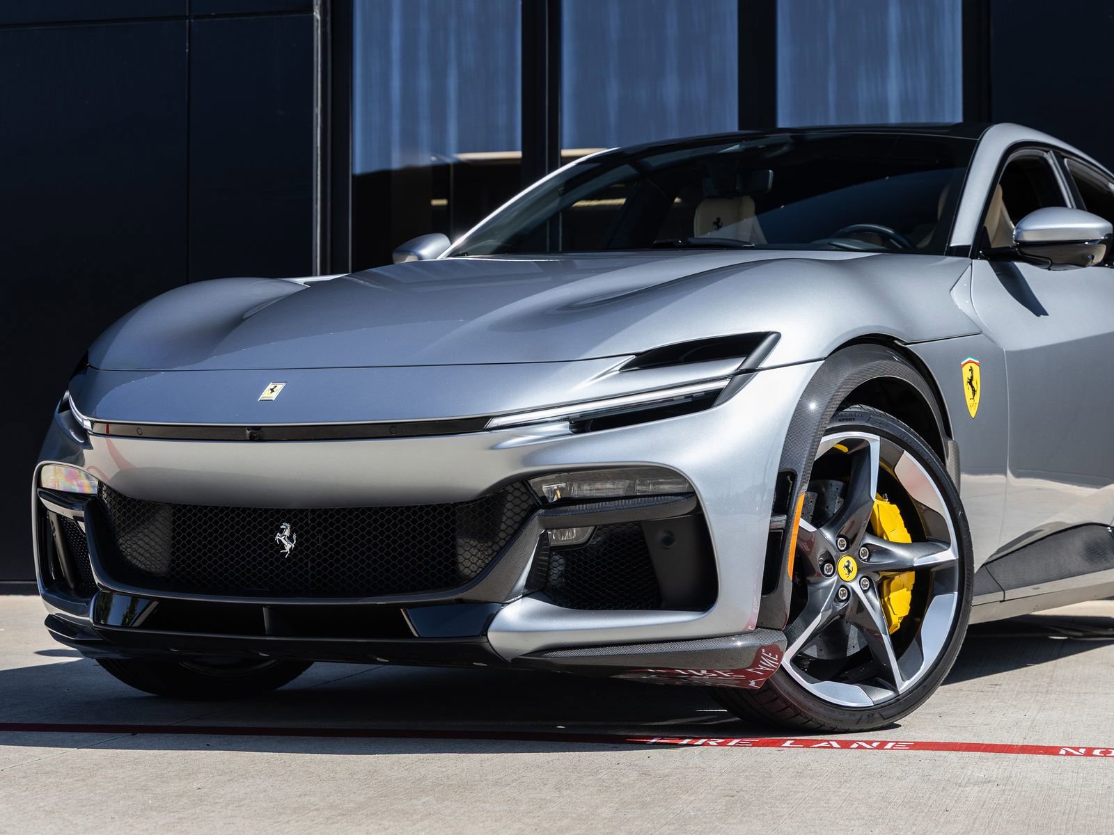 Used 2025 Ferrari Purosangue AWD/4WD image 3