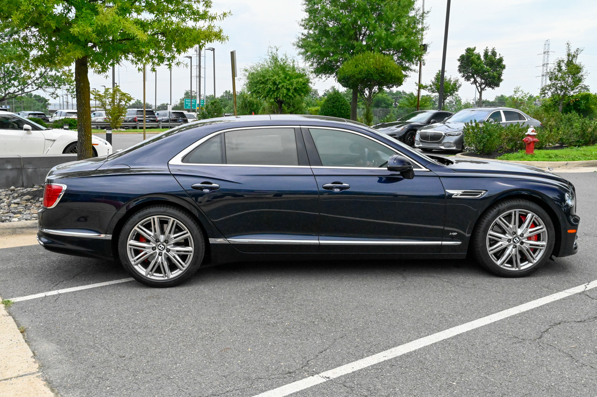 Used 2022 Bentley Flying Spur V8 AWD/4WD image 4