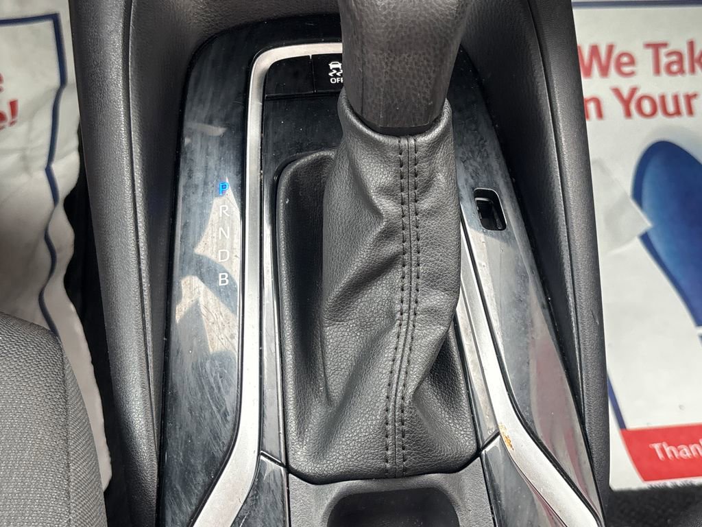 Used 2022 Toyota Corolla LE FWD image 14